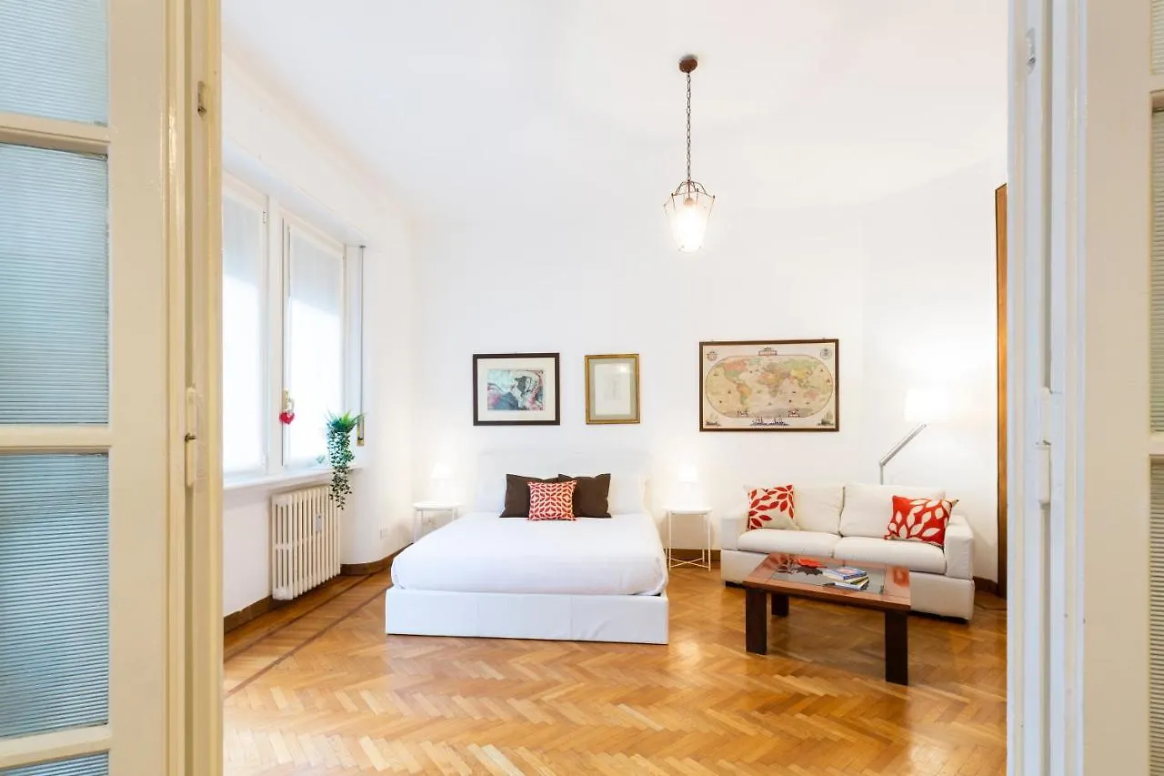 Living Isola Apartman Milánó