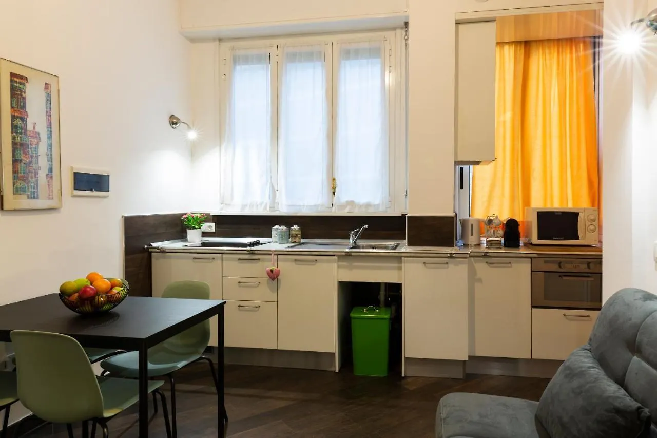 Living Isola Apartman Milánó Olaszország