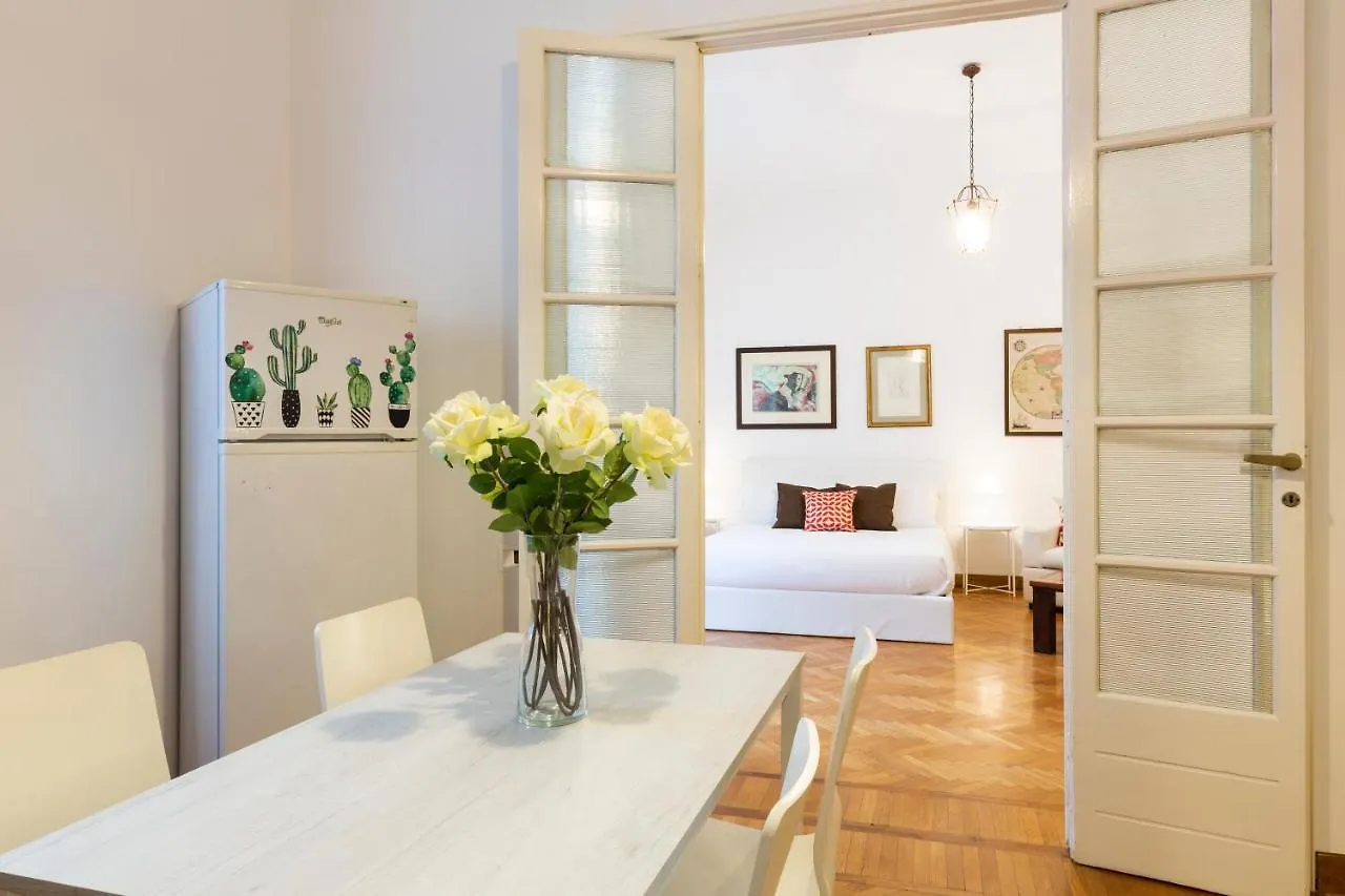 Living Isola Apartman Milánó