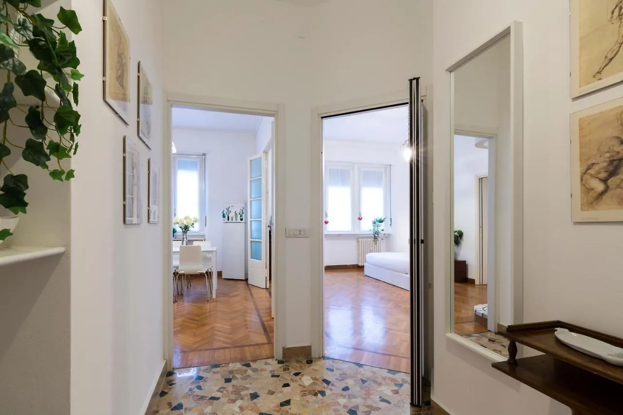 Living Isola Apartman Milánó Olaszország